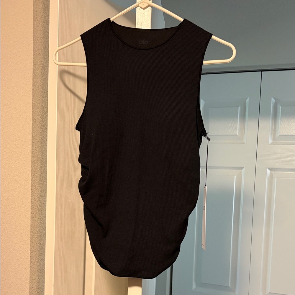 ALO Yoga Women's Black Muscle Tee